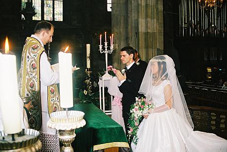 Hochzeit, Heirat, heiraten, kirchlich heiraten, kirchliche Hochzeit, Trauung, Traupriester