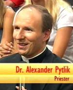 Padre Alex bittet fuer das Jahr 2002 um mehr Geduld: vermehrte Studienanstrengungen fuehren zu selteneren Eintraegen in die Geschichtssektion!